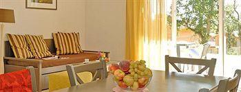 Madame Vacances - Residence Du Golf D'Armagnac Eauze Exterior photo